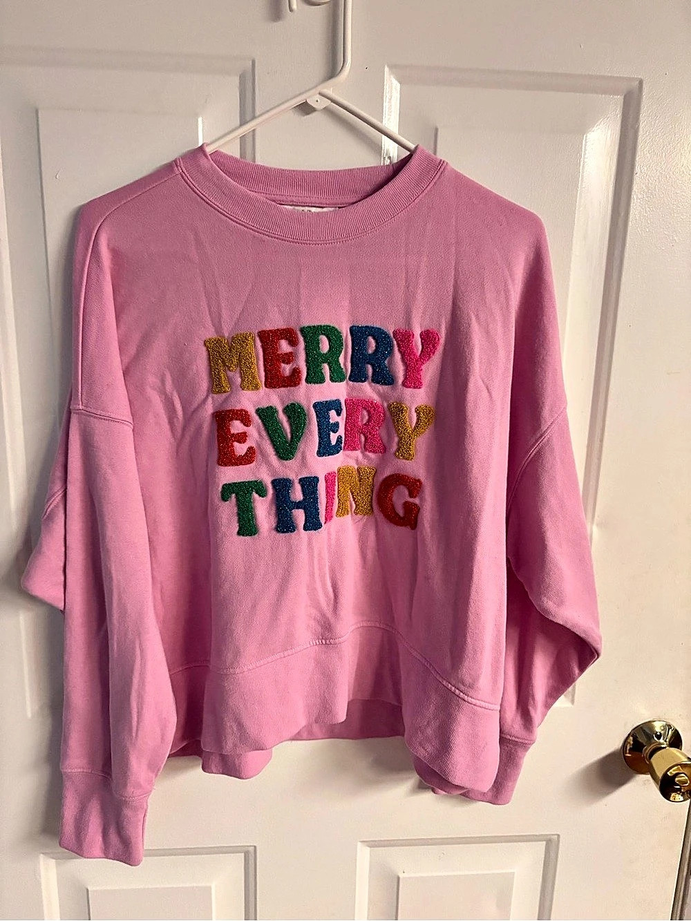 Shiraleah Chicago "Merry Everything" Relaxed Sweatshirt Pink Medium